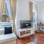 Iflat Spanish Steps Elegant & Spacious