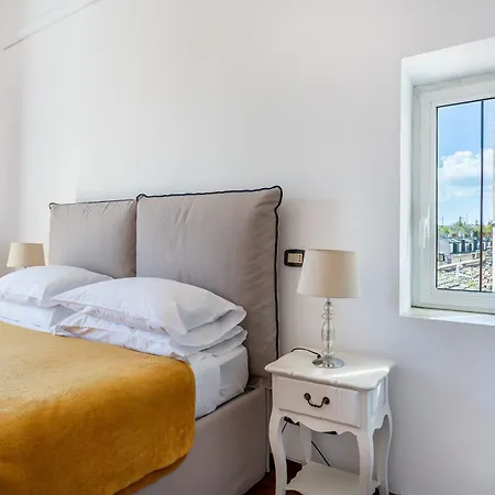 Iflat Spanish Steps Elegant & Spacious
