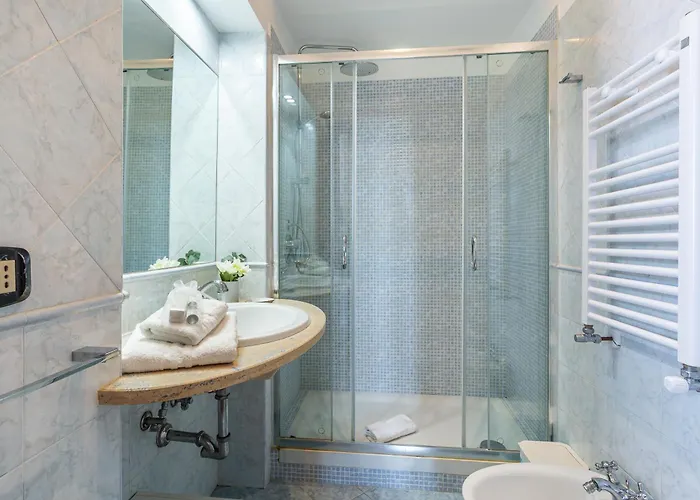 Iflat Spanish Steps Elegant & Spacious