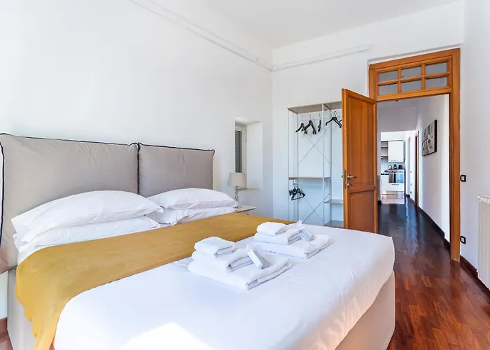 Iflat Spanish Steps Elegant & Spacious شقة