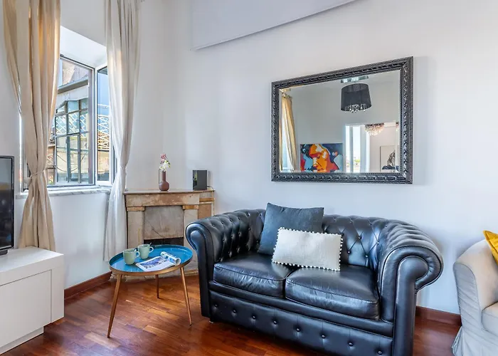 Iflat Spanish Steps Elegant & Spacious *