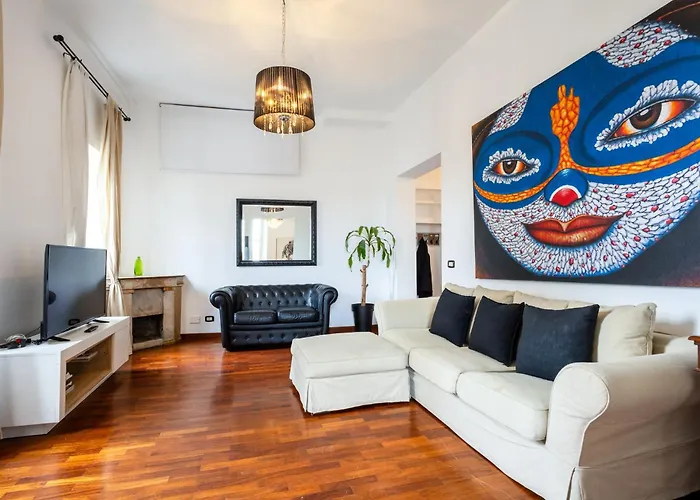 Iflat Spanish Steps Elegant & Spacious