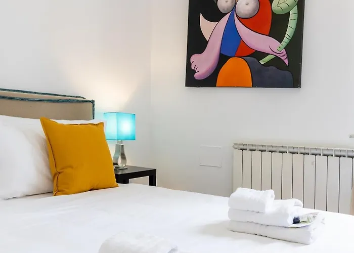 Iflat Spanish Steps Elegant & Spacious